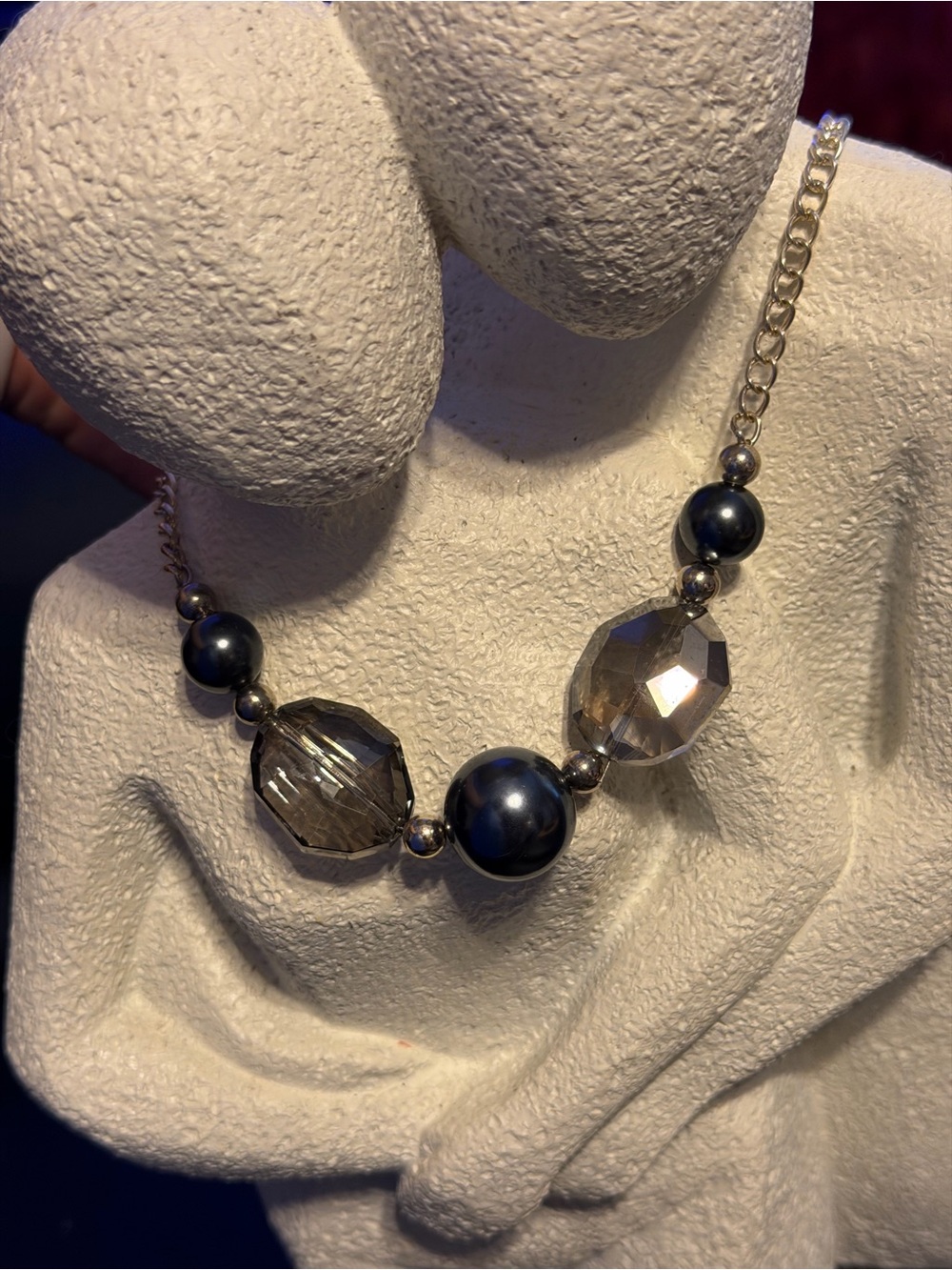 Elegant Women's Crystal Glass Beaded Statement Necklace in Smoke Gray